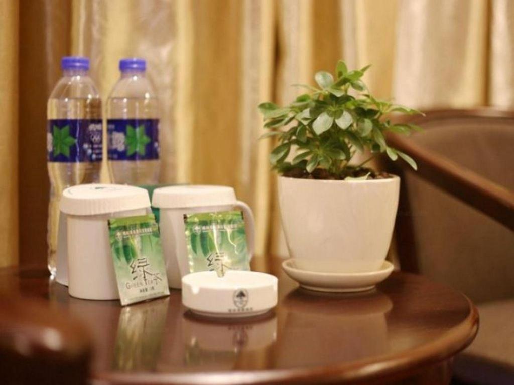 Greentree Inn Suzhou Industrial Zone Yangcheng Lake Weiting Mong Kok Express Hotel Eksteriør bilde