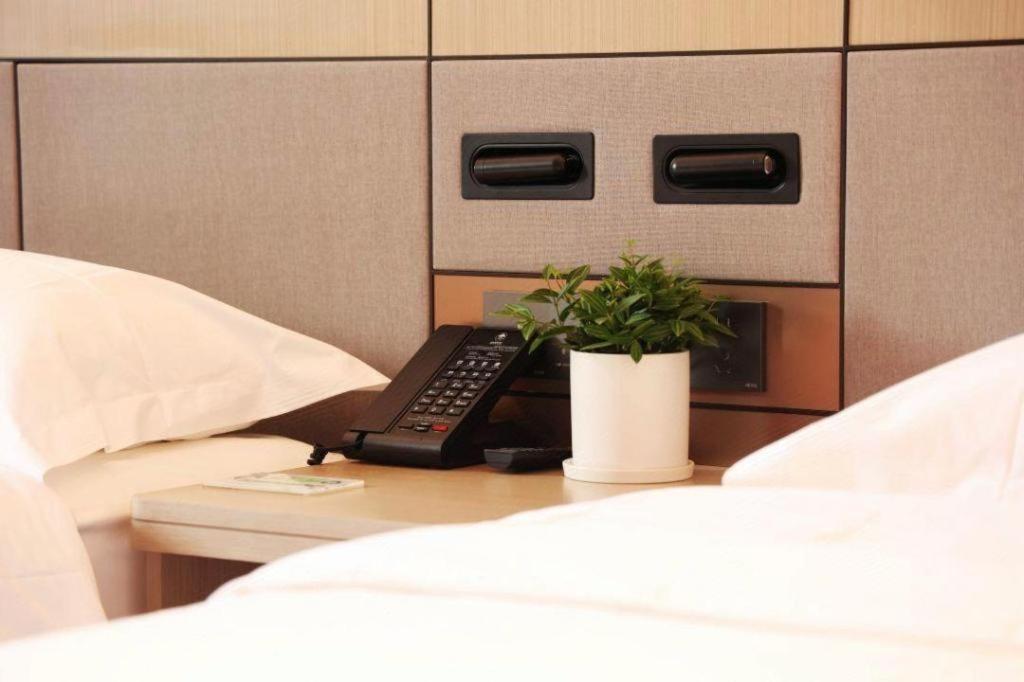 Greentree Inn Suzhou Industrial Zone Yangcheng Lake Weiting Mong Kok Express Hotel Eksteriør bilde